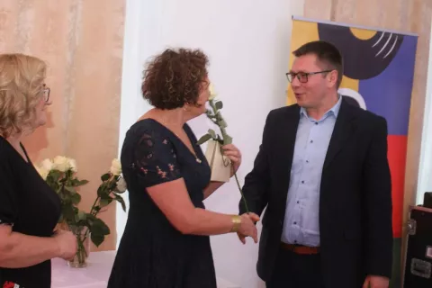 VELIKAMedicinske sestre i tehničari s područja Požeško-slavonske županije u svečanoj dvorani Avia u Velikoj obilježili su Međunarodni dan sestrinstva. Tom prigodom uručena su priznanja medicinskim sestrama koje su tijekom protekle godine otišle u mirovinu.2025.