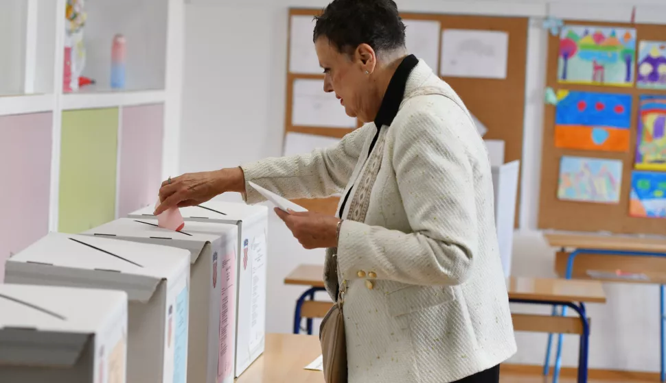 18.05.2025., Sibenik - Otvaranje biralista u Republici Hrvatskoj za lokalne izbore 2025.godine. Photo: Hrvoje Jelavic/PIXSELL