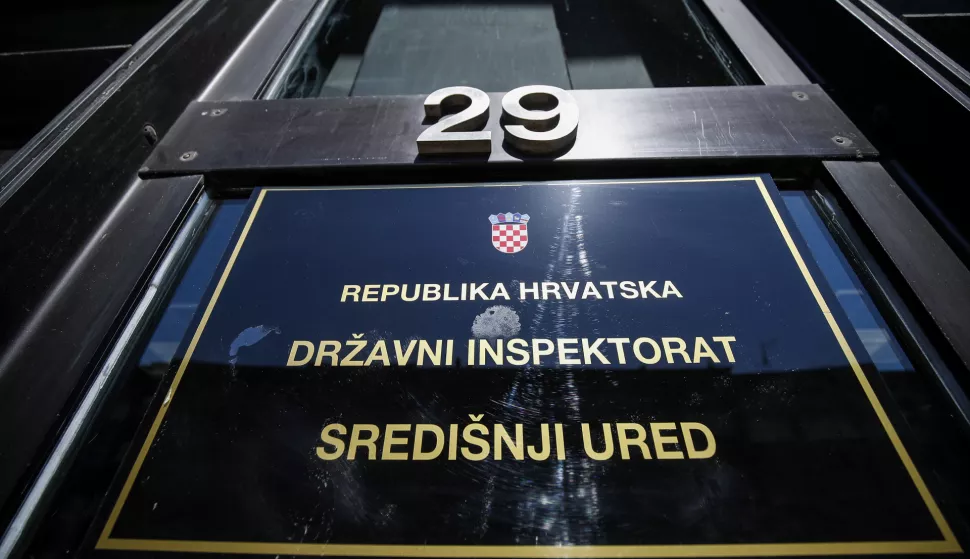 04.07.2022., Zagreb - Konferencija za novinare o protuzakonitom gospodarenju i odlaganju otpada na deponiju Jakusevec - Prudinec koju organiziraju udruge okupljene u 'Inicijativu za Jakusevec'. Izvijestili su o novim saznanjima do kojih su dosli o protuzakonitoj praksi s gospodarenjem i odlaganjem biootpada na deponiju Jakusevec-Prudinec. Tvrde da su ozbiljno prekrseni Zakon o gospodarenju otpada RH, a kolicinama i kljucnim brojevima otpada se nezakonito manipulira. Photo: Slavko Midzor/PIXSELL