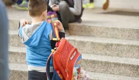 01.10.2015., Sibenik - U osnovnim je skolama nakon cetiri dana prekinut strajk te su se ucenici vratili u skolske klupe. Photo: Hrvoje Jelavic/PIXSELL------Osijek 3 stupca color