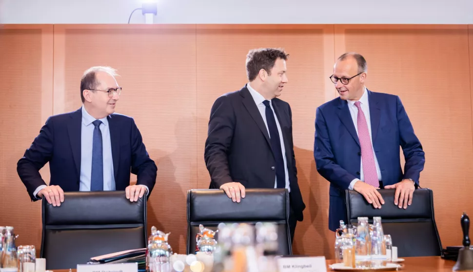 epa12140017 German Chancellor Friedrich Merz (R), German Finance Minister Lars Klingbeil (C) and German Interior Minister Alexander Dobrindt (L)attend the weekly Cabinet meeting of the German government at the Chancellery in Berlin, Germany, 28 May 2025. EPA/CHRISTOPH SOEDER