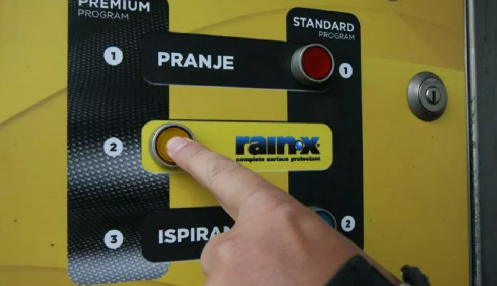 Osijek, 23.10.2017. - Autopraonica SlavonijaFoto: Zeljko Sepic