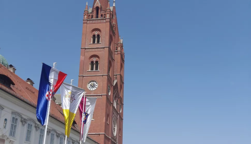 ĐAKOVO - ILUSTRACIJA KATEDRALASVIBANJ 2025.