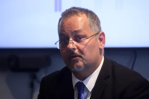 Zagreb, 12.05.2025 - Hrvatska komora medicinskih sestara (HKMS) održala je konferenciju za medije na kojoj su predstavljeni rezultati velikog anketnog istraživanja HKMS-a "Perspektive hrvatskog sestrinstva". Na fotografiji predsjednik HKMS-a Mario Gazić.foto HINA/ Denis CERIĆ /dc