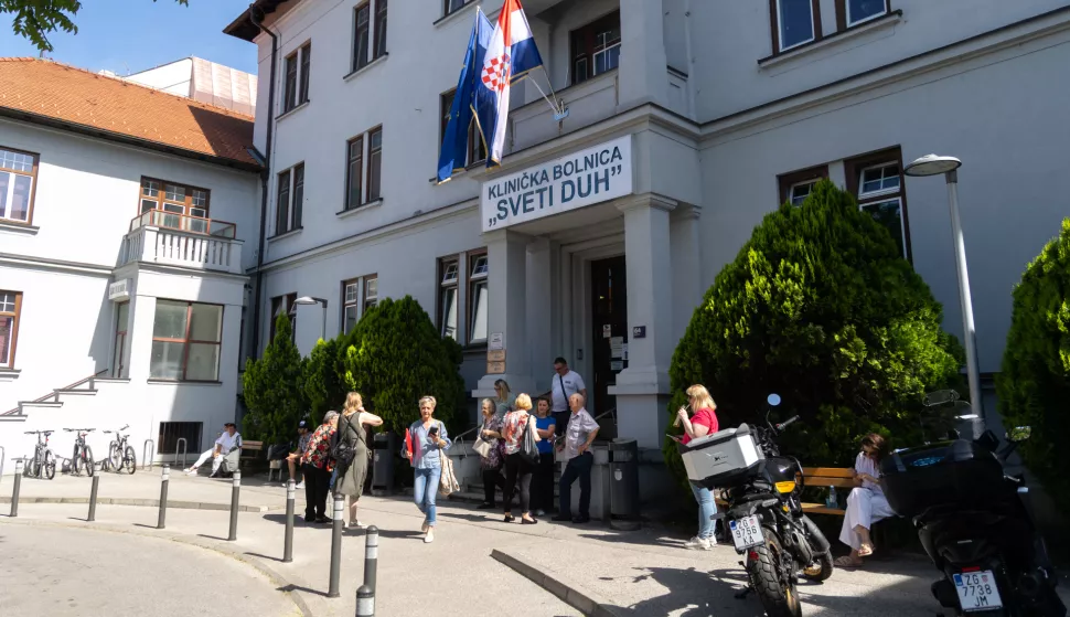 Zagreb, 04.06.2025. - Bolnica Sveti Duh u kojoj su u tijeku privođenja liječnika zbog korupcije.foto HINA/ Edvard ŠUŠAK