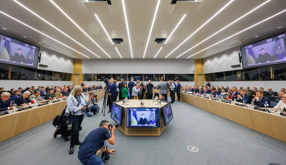 epa12155157 President of Ukraine Volodymyr Zelenskyy (on screen) speaks during a meeting of the Ukraine Defense Contact Group ahead of a North Atlantic Treaty Organization (NATO) defense ministers meeting at the NATO headquarters in Brussels, Belgium, 04 June 2025. The NATO ministers of defense will meet in Brussels on 05 June. EPA/OLIVIER MATTHYS