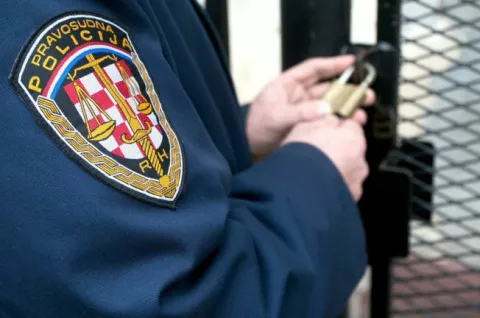 30.12.2013., Osijek - Zbog nehumanih uvjeta u osjeckom zatvoru zahtjev za odstetu podnijelo je ukupno 71 istraznih zatvorenika i zatvorenika u posljednje dvije godine.Photo: Davor Javorovic/PIXSELL------3 st colorcrna kronika