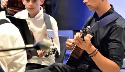 kultura...vinkovci....12.06.2024.gradska knjiznica i citaonica; odrzan "koncert pod zvijezdama" tamburaskog orkestra glazbene skole josipa runjanina vinkovci;foto Gordan Panić