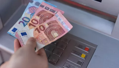29.12.2022., Zagreb - Podizanje Eura na bankomatima u apoenima od 10 i 20. Photo: Igor Soban/PIXSELL