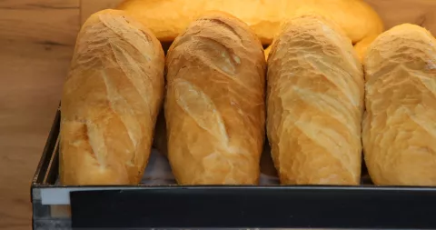 Zagreb, 13.02.2025 - Ilustracija/ Najavljen je novi bojkot pekarnica i svih pekarskih proizvoda na svim prodajnim mjestima. Bojkot je najavljen za petak 14.02.2025..Na fotografiji kruh.foto HINA/ Denis CERIĆ /dc