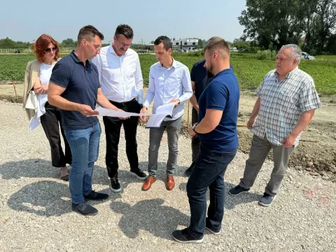 vinkovci - u tijeku su radovi na izgradnji novog kružnog toka kod trgovačkog centra Stop Shop, na južnoj gradskoj obilaznici11. 6. 2025.