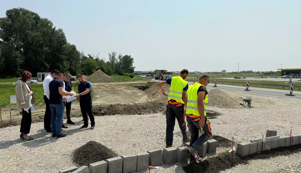 vinkovci - u tijeku su radovi na izgradnji novog kružnog toka kod trgovačkog centra Stop Shop, na južnoj gradskoj obilaznici11. 6. 2025.