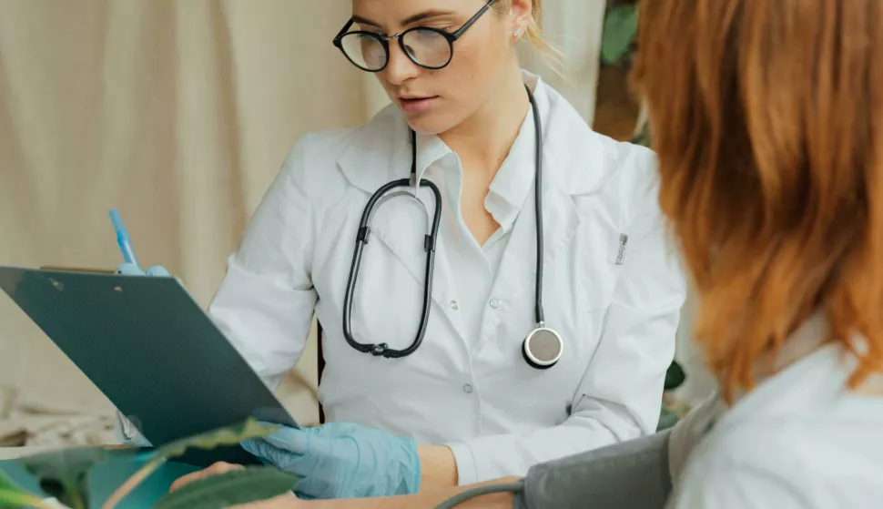 doktor liječnik pregled