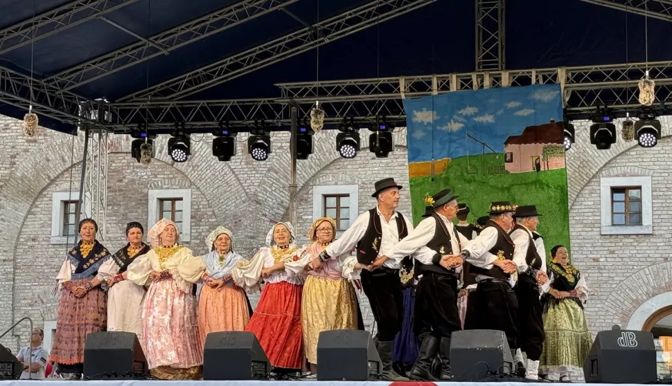 Brodskim kolom slavonska tradicija prikazana u punoj raskoši