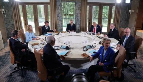 epa12179446 (L-R, clockwise) Japan's Prime Minister Shigeru Ishiba, Italy's Prime Minister Giorgia Meloni, French President Emmanuel Macron, Canadian Prime Minister Mark Carney, US President Donald Trump, British Prime Minister Keir Starmer, German Chancellor Friedrich Merz, European Commission President Ursula Von der Leyen, and European Council President Antonio Costa attend a working session at the Group of Seven (G7) Summit at the Pomeroy Kananaskis Mountain Lodge, in Kananaskis, Alberta, Canada, 16 June 2025. EPA/LUDOVIC MARIN/POOL