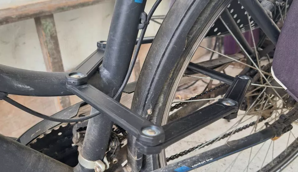 Bicikl, sajla, ilustracija za krađe bicikala