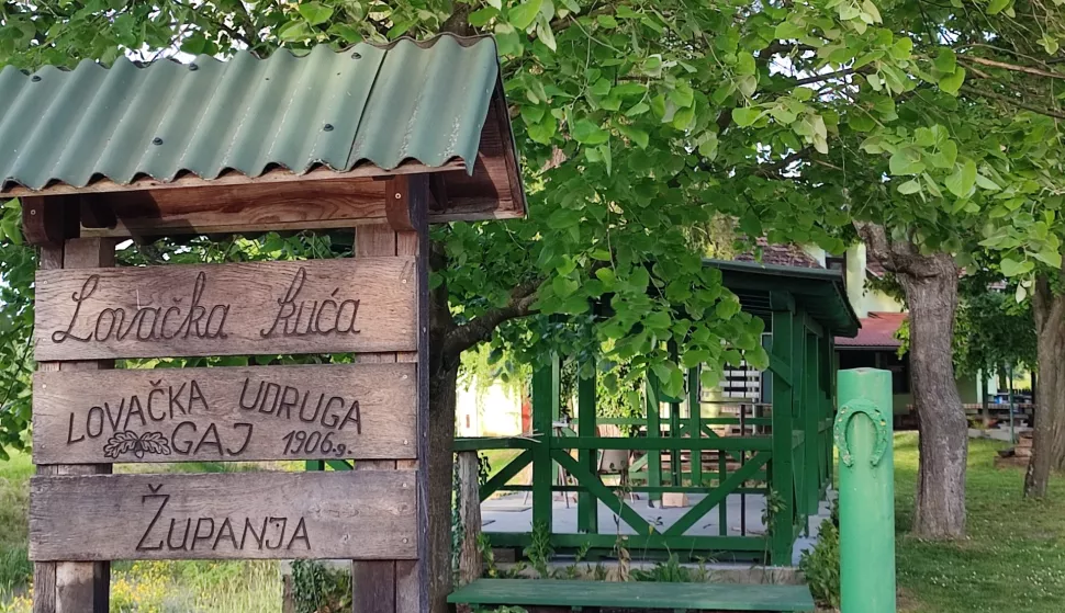 Lovačka kuća u Županji, svibanj 2023.snimila Marija Lešić Omerović