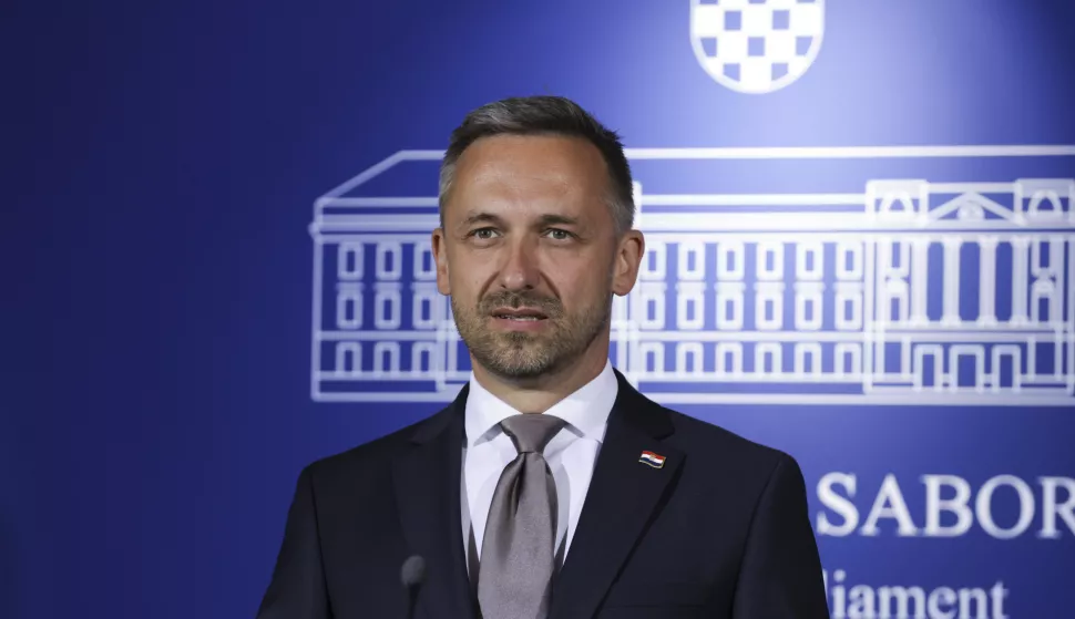 Zagreb 17.06.2025. - Konferencija za medije ministra rada i mirovinskoga sustava, obitelji i socijalne politike Marina Piletića u Saboru. Na fotografiji Marin Piletić. foto HINA/ Lana SLIVAR DOMINIĆ/ lsd