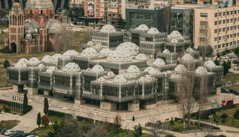Priština, skinuto u lipnju 2025.Nacionalna knjižnica