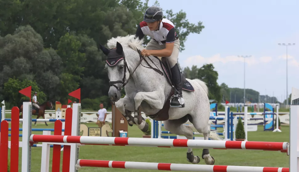 Osijek, 02. 07. 2023, Hipodrom Pampas, Prvenstvo Hrvatske u preponskom jahanju.snimio GOJKO MITIĆ