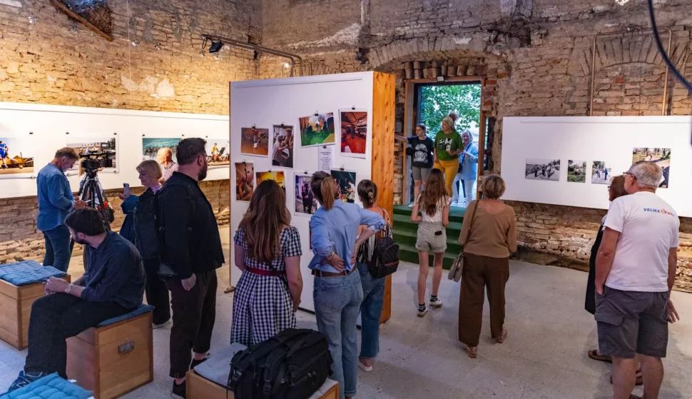 Izložba &ldquo;Vinkovačke plesne memorije&rdquo; u Galeriji fotografije Meraja