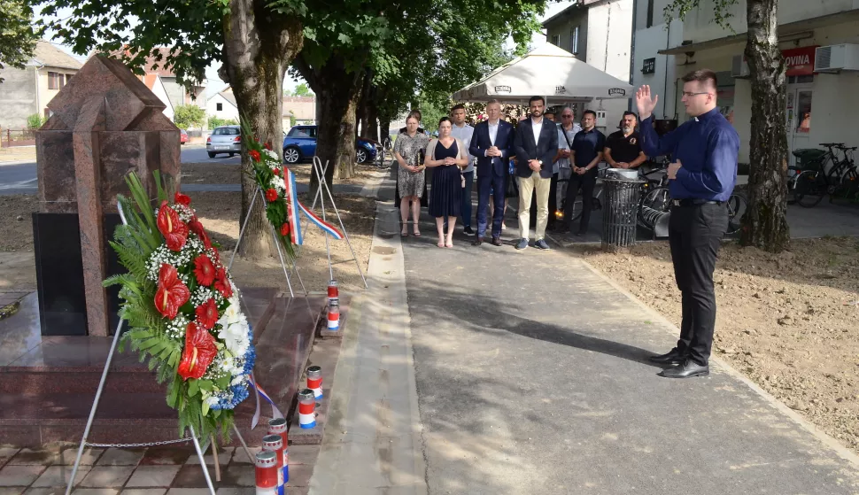 sarvaš, 23 lipnja 2023, 17,00 sati, dan mo sarvaš, vijenci i svečana sjednica vijeća mo sarvaš, novinar vesna latinovićsnimio zdenko pušić