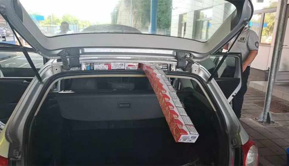 Spriječeno krijumčarenje 1.710 kutija raznih vrsta cigareta i 150 kutija grijanog duhana