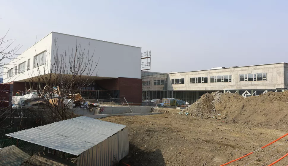 Osijek, 25. 02. 2025, Gradilište Prve gimnazije Osijek na Strossmayerovoj ulici kod Opus Arene. Radovisnimio GOJKO MITIĆ