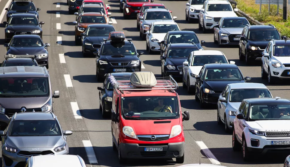 11.09.2024., Zagreb - Kilometarske guzve na prometnicama prema morskim destinacijama. Photo: Emica Elvedji/PIXSELL