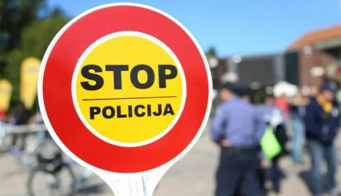 U Novoj Gradiški je zaustavljen automobil kojim je upravljao mladi vozač pod zabranom, stop, policija, ilustracija