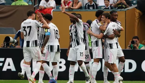 epa12191306 Kenan Yildiz (2-R) of Juventus celebrates with teammates after scoring the 2-0 goal during the FIFA Club World Cup 2025 soccer match between Juventus and Wydad AC in Philadelphia, Pennsylvania, USA, 22 June 2025. EPA/WILL OLIVER