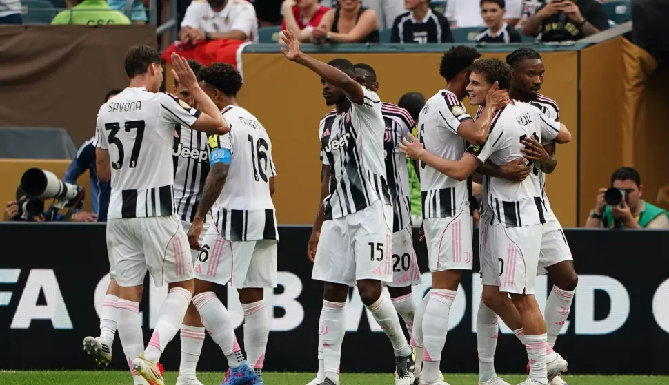epa12191306 Kenan Yildiz (2-R) of Juventus celebrates with teammates after scoring the 2-0 goal during the FIFA Club World Cup 2025 soccer match between Juventus and Wydad AC in Philadelphia, Pennsylvania, USA, 22 June 2025. EPA/WILL OLIVER