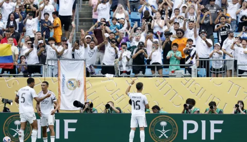 epa12191749 Arda Guler of Real Madrid acknowledges the Real Madrid fans after scoring the 2-0 lead during the FIFA Club World Cup 2025 match between Real Madrid and Pachuca in Charlotte, North Carolina, USA, 22 June 2025. EPA/ERIK S. LESSER