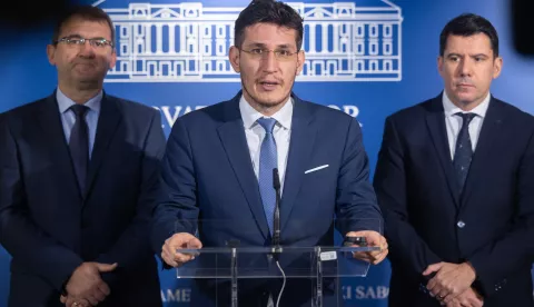 Zagreb, 29.01.2025. - Saborski zastupnici Zvonimir Troskot, Ivica Ledenko i Nikola Grmoja komentirali su aktualnosti u zemlji.Na fotografiji Zvonimir Troskot.foto HINA/ Edvard ŠUŠAK/ es