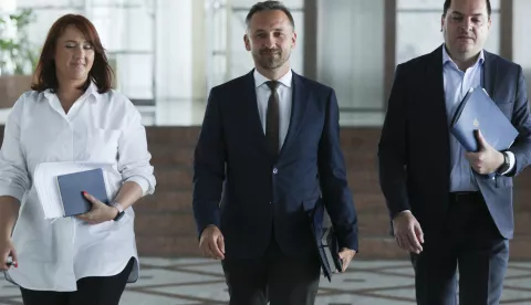 Zagreb, 24.06.2025. - Drugi sastanak pregovaračkih odbora Vlade Republike Hrvatske i predstavnika sindikata državnih službi. Na fotografiji ministar rada, mirovinskoga sustava, obitelji i socijalne politike Marin Piletić (C). foto HINA/ Lana SLIVAR DOMINIĆ/ lsd