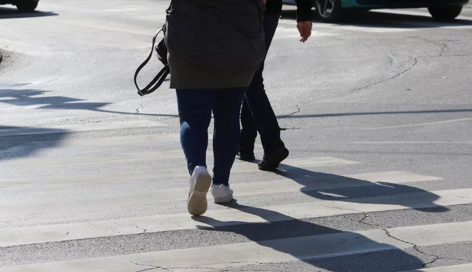 Osijek, 18. 10. 2022, Obiljezeni pjesacki prijelaz, zebra. Ilustracija, promet, horizontalna prometna signalizacija.snimio GOJKO MITIĆ