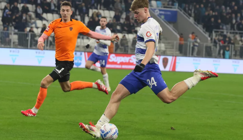 Osijek, 24. 01. 2025, Opus Arena. Nogomet. SuperSport HNL 24/25. Osijek - Šibenik. Anton Matković (34).snimio GOJKO MITIĆ