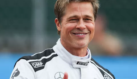 Brad Pitt tourne des scènes de son prochain film, produit par Apple et Jerry Bruckheimer, lors du Grand Prix de Formule 1 de Grande-Bretagne le 9 juillet 2023. © Dppi/Panoramic/Bestimage starting grid, grille de depart, PITT Brad (USA), actor playing Sonny Hayes, driver of the fictional Apex APXGP team in the F1 movie by Apple Studios/Bruckheimer Films, portrait during the 2023 Formula 1 Aramco British Grand Prix, 10th round of the 2023 Formula One World Championship from July 7 to 9, 2023 on the Silverstone Circuit, in Silverstone, United Kingdom - Photo: Dppi/Panoramic/Bestimage/BESTIMAGE