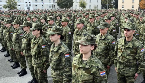 25.10.2024., Pozega - Potpredsjednik Vlade Republike Hrvatske i ministar obrane Ivan Anusic sudjelovao na svecanoj prisezi 44. narastaja rocnika na dragovoljnom vojnom osposobljavanju u vojarni 123 brigade HV Pozega. Photo: Ivica Galovic/PIXSELL