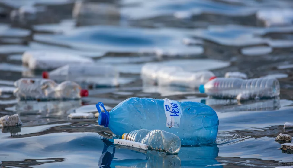 07.03.2017., Gradska luka, Dubrovnik - Otpad u gradskoj luci."nPhoto: Grgo Jelavic/PIXSELL 