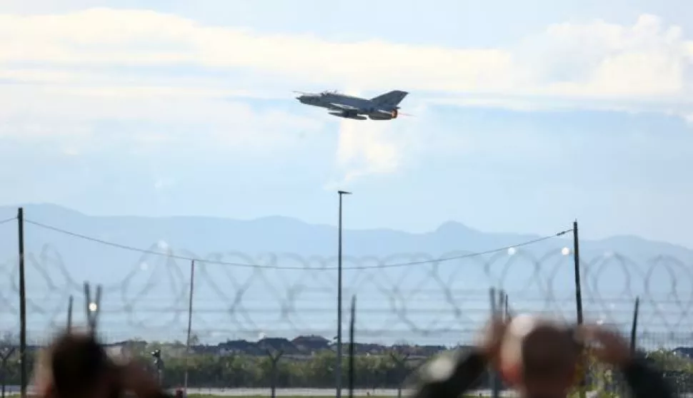 05.04.2019., Velika Gorica - U vojarnu Pukovnik Marko Zivkovic, sletjela su dva americka borbena zrakoplova F16 koji ce naredna dva dana sudjelovati u vojnoj vjezbi s hrvatskim pilotima Miga 21. Photo: Borna Filic/PIXSELL