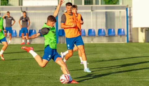 NK Osijek trening. Opus Arena pomoćni teren