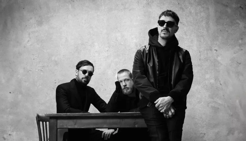 Mumford &amp; Sons "Rushmere": Nudi sve ono dobro po čemu je grupa poznata