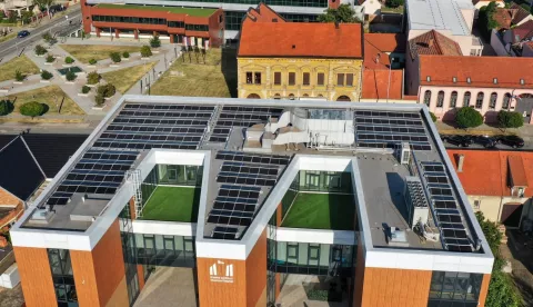 VINKOVCI - Solarni paneli na krovu Gradske knjižniceSRPANJ 2025.