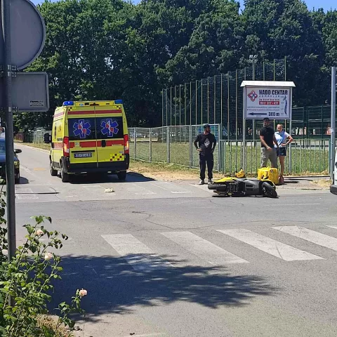 Dostavljač ozlijeđen u sudaru u Retfali