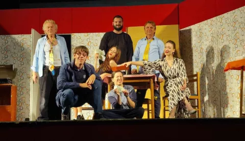 Kazalište Županjaustupljeno