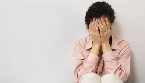 nasilje, obiteljsko, zena, mobing, posao, zlostavljanje, obitelj, nasilnik, ilustracijafreepik