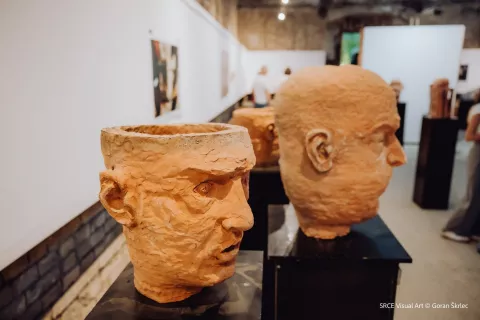 Izložba Tvornica ZEMLJA, radovi s kiparske radionice, Meraja 2025.