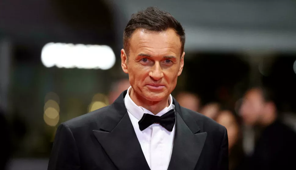 R&eacute;tro - D&eacute;c&egrave;s de l'acteur US Julian McMahon (Nip/Tuck, Les 4 Fantastiques&hellip;) &agrave; l'&acirc;ge de 56 ans - Julian McMahon - Mont&eacute;e des marches du film &laquo; The Surfer &raquo; lors du 77&egrave;me Festival International du Film de Cannes, au Palais des Festivals &agrave; Cannes. Le 17 mai 2024 &copy; Jacovides-Moreau/Bestimage Red carpet of the movie &laquo; The Surfer &raquo; during the 77th Cannes International Film Festival at the Palais des Festivals in Cannes, France. On may 17th 2024 Photo: JACOVIDES-MOREAU/BESTIMAGE/BESTIMAGE