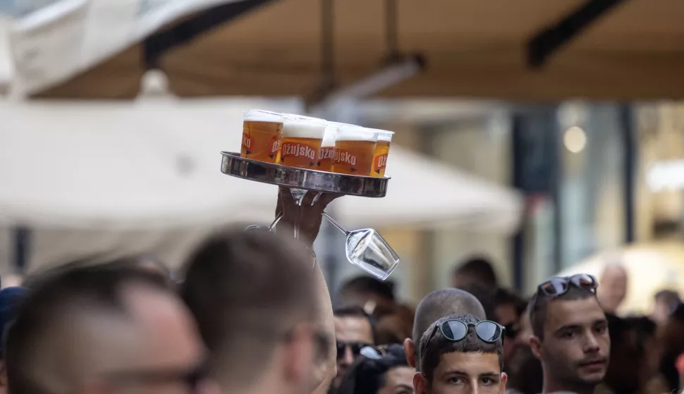 Zagreb, 4.7.2025 - Atmosfera u centru grada uoči koncerta Marka Perkovića Thompsona.Foto Hina/ Dario GRZELJ/ dag